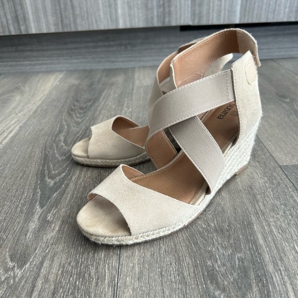 Susina wedge platform espadrilles sandals with velcro closure in beige- size 8 - Picture 1 of 8